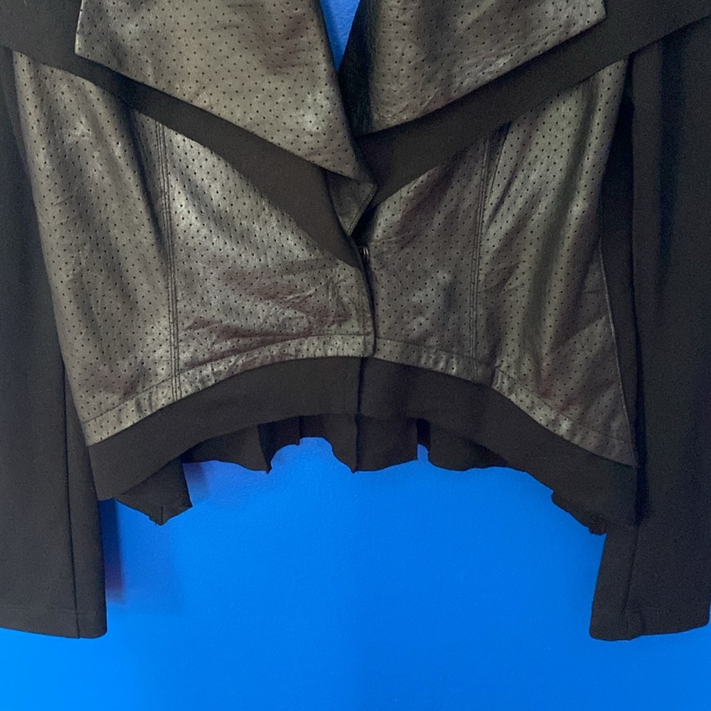 KOMAROV Black / Gray Lightweight Jacket with Back Slit Sz S - Picture 3 of 13